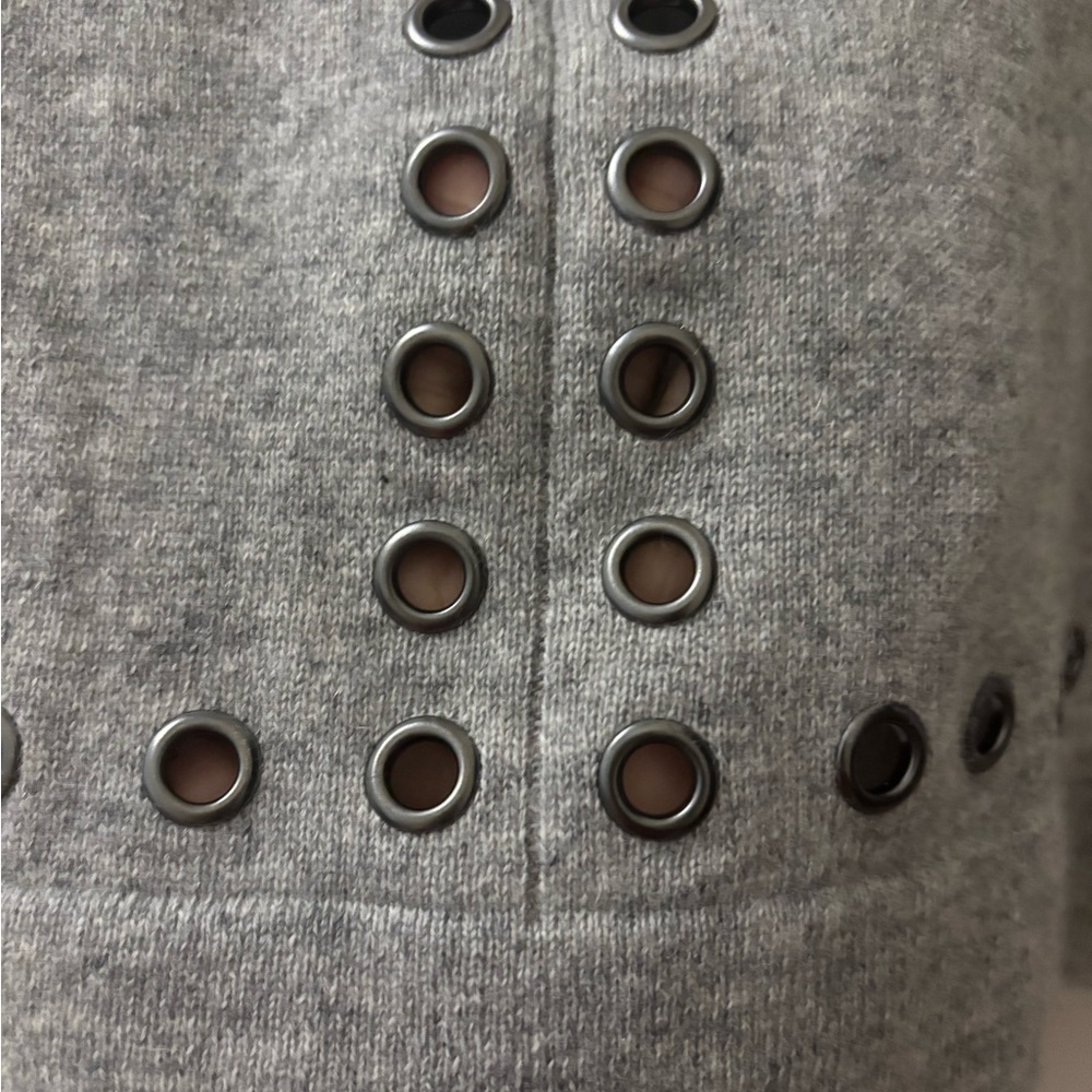 Gray Cashmere Sweater - Picture 2 of 6